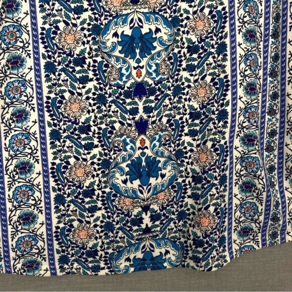 Northern Reflections Pullover Top Sz Medium Blue Floral Print Sweatshirt - Picture 3 of 5